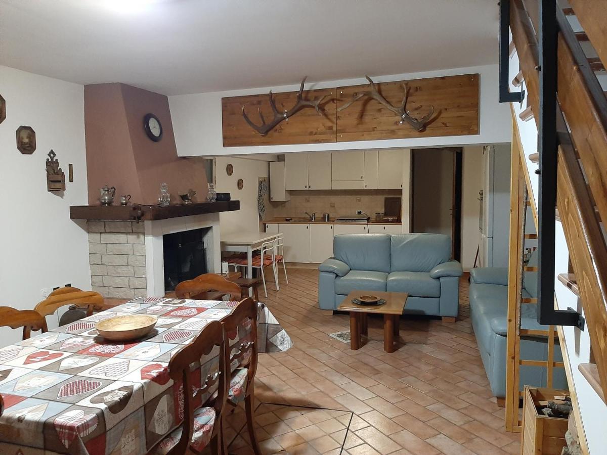 Villa La Casa Di Walter E Rosa à Castel Di Sangro Extérieur photo
